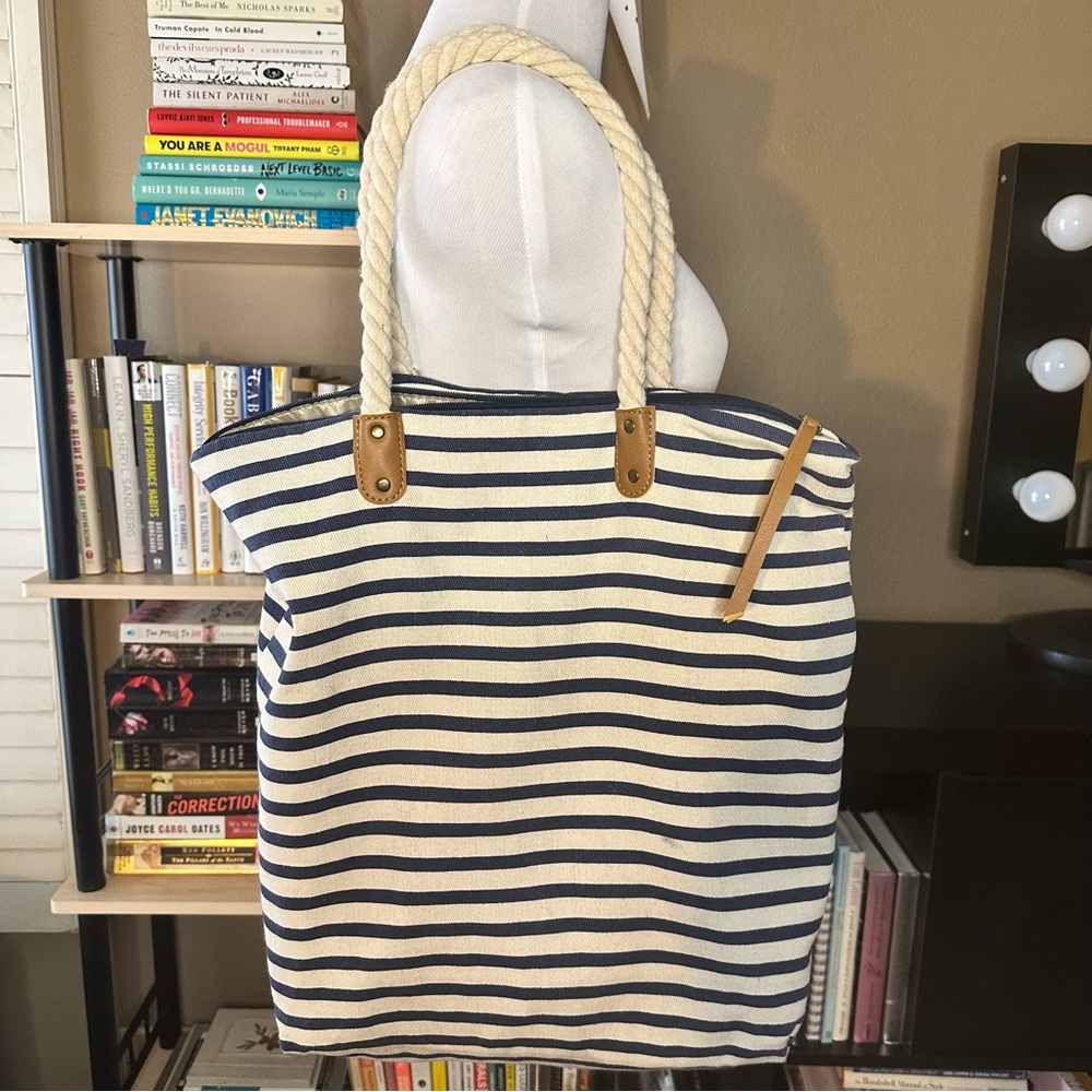 Summer & Rose Rope Handle Tote Bag. Opened, Never Used
